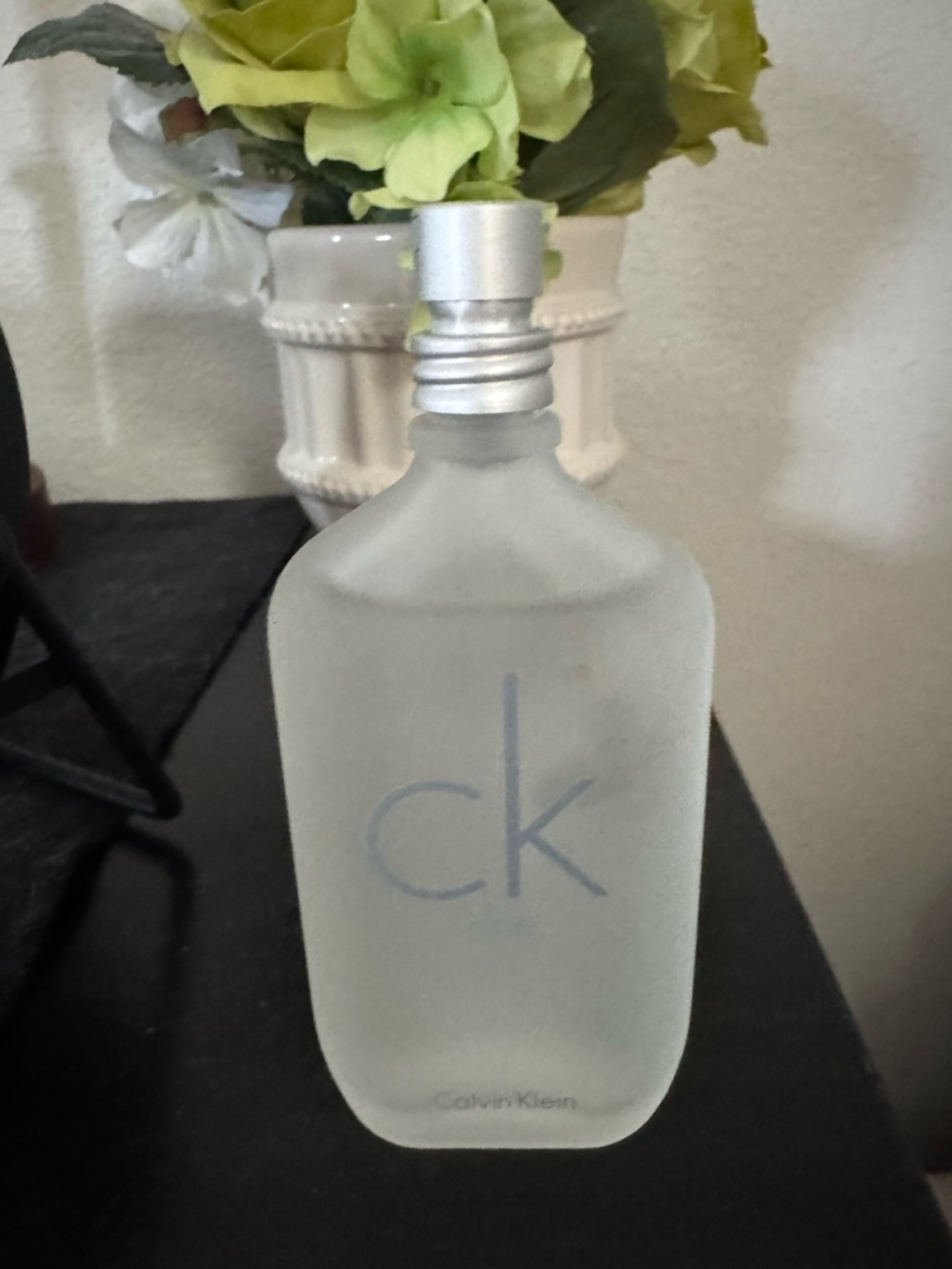 Calvin Klein frosted bottle with silver cap (clear/silver)